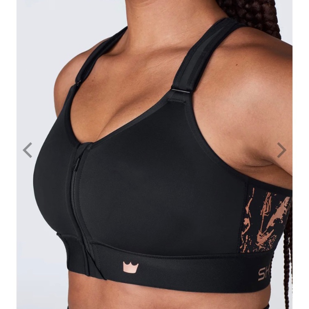 SHEFIT Flex Sports Bra Size Luxe Medium Impact Black / Metallic
